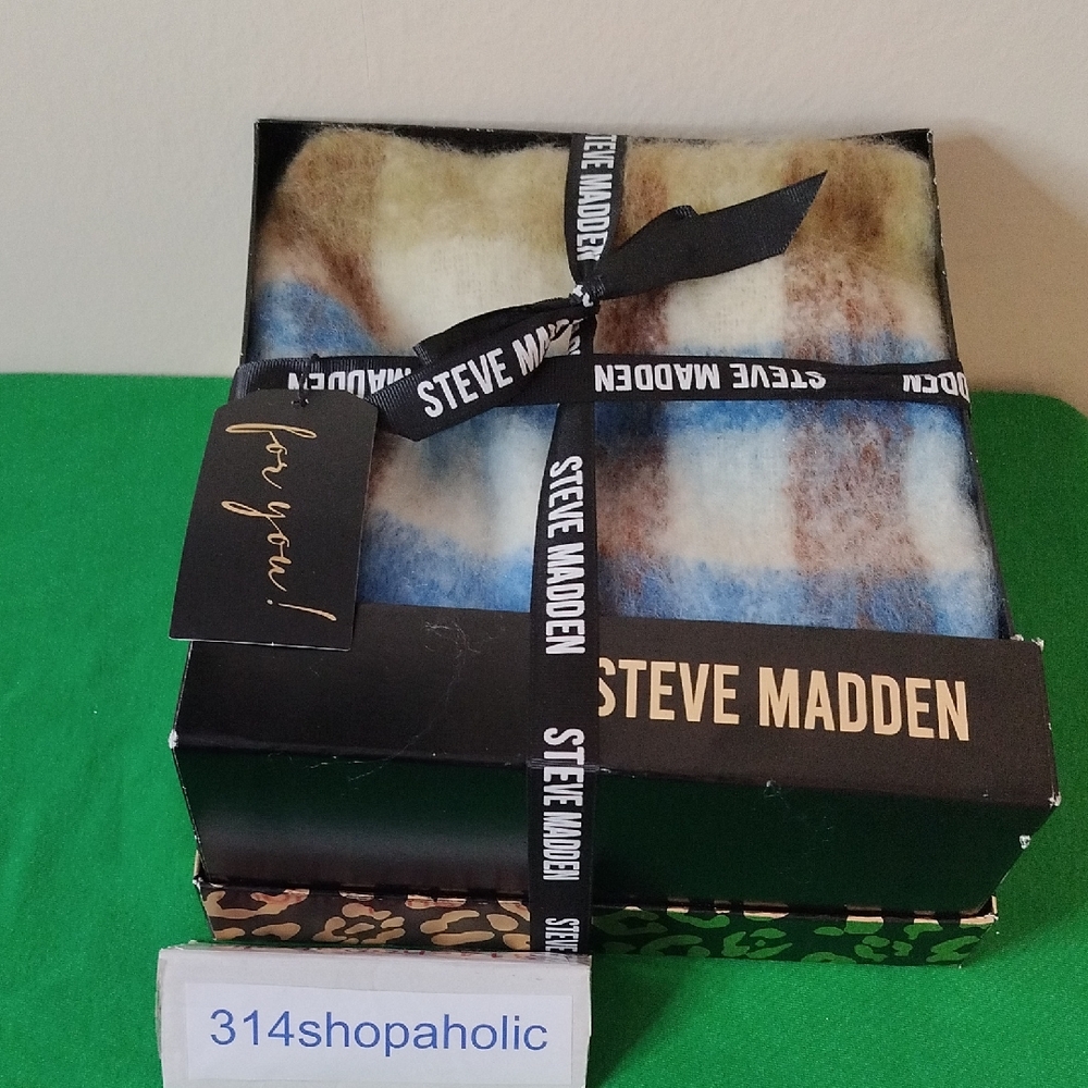 Steve Madden Plaid Scarf In Gift Box